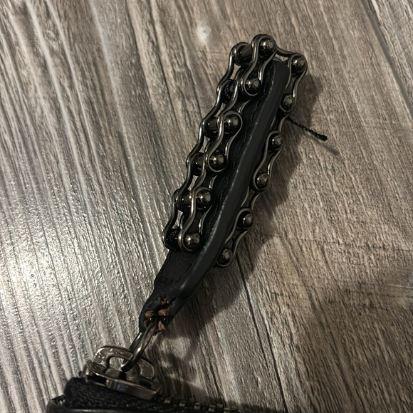 Vintage THOMAS WYLDE Motor Chain SCORPION Black Leather Shoulder Bag Purse - Picture 11 of 13